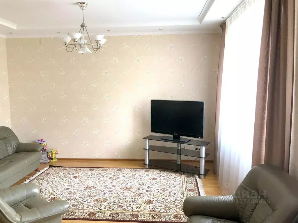 3-к кв. Брянская область, Брянск ул. Дуки (122.0 м) - Фото 0