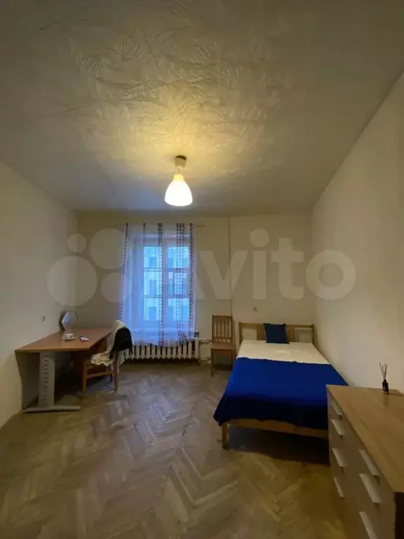 Комната 16 м в 4-к., 3/3 эт. - Фото 1