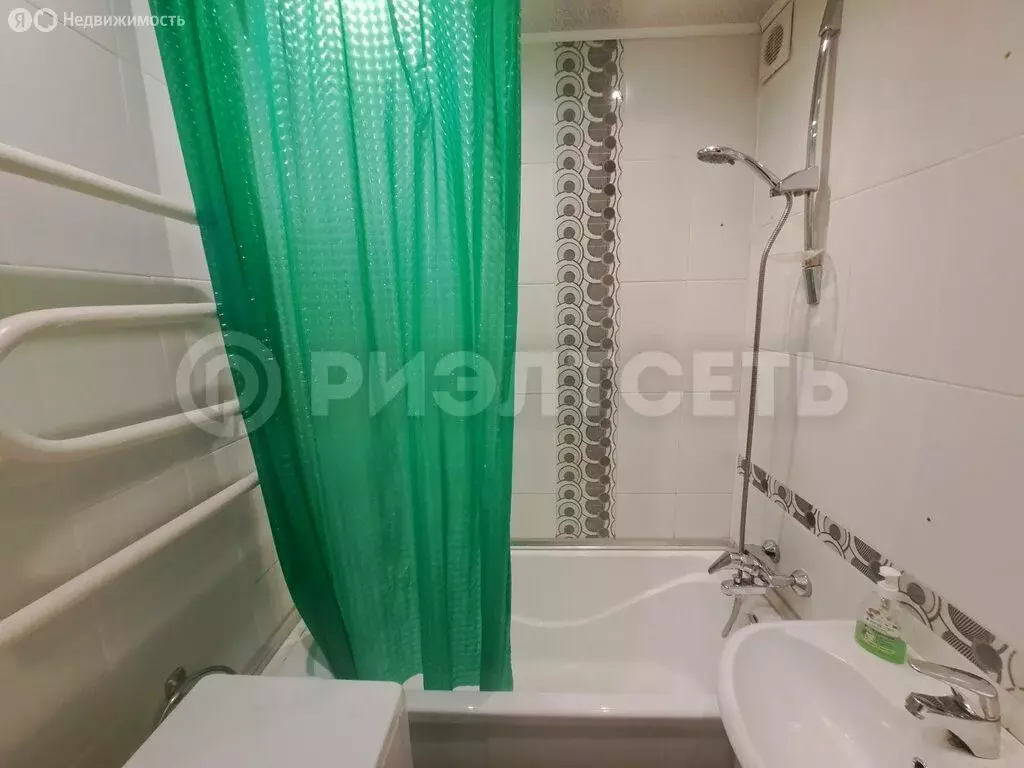 2-комнатная квартира: Мурманск, проезд Михаила Бабикова, 5 (43 м) - Фото 2