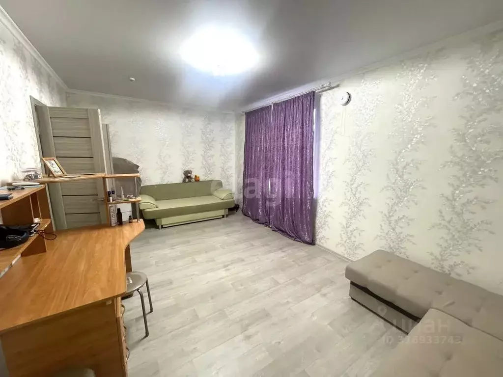 1-к кв. Белгородская область, Старый Оскол Заречье мкр, 17 (44.2 м) - Фото 0