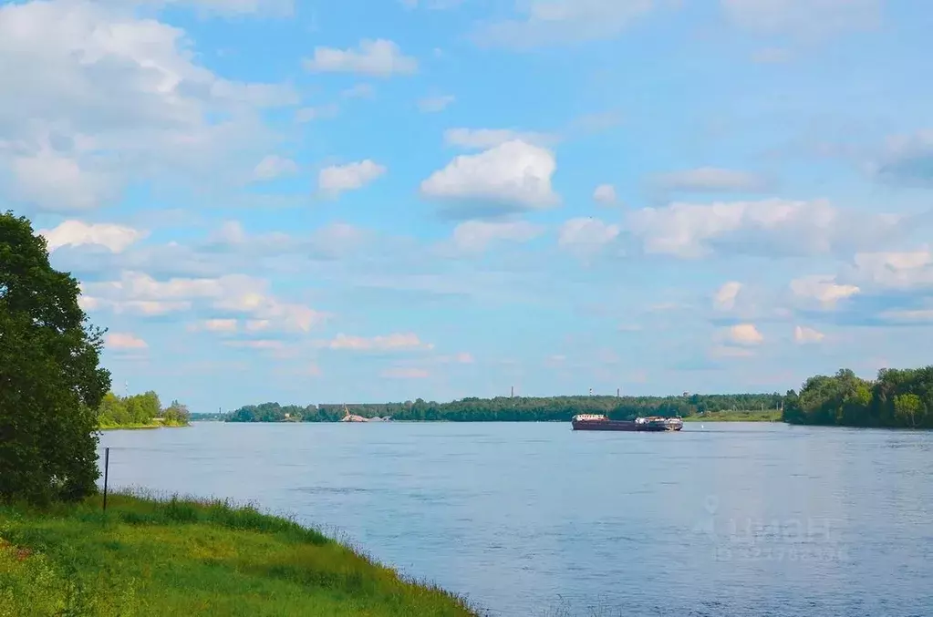 Участок в Ленинградская область, Всеволожский район, Имени Свердлова ... - Фото 0