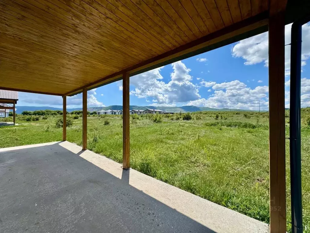Дом в Крым, Симферопольский район, с. Доброе ул. Яблоневая (120 м) - Фото 0