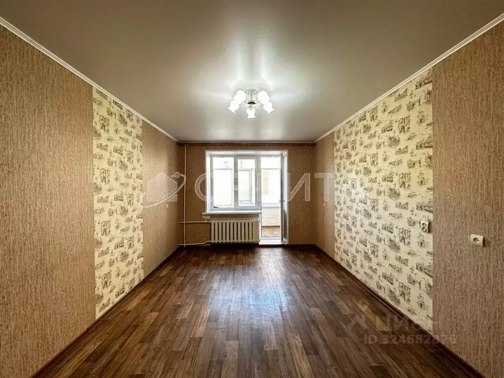 2-к кв. Тюменская область, Тюмень ул. Хохрякова, 32 (61.7 м) - Фото 2