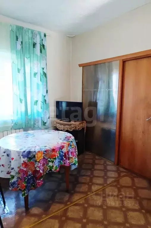 Дом в Свердловская область, Тавда ул. Азина (267 м) - Фото 1