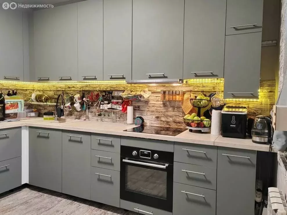 3-комнатная квартира: Новый Уренгой, район Южная Жилая Часть, ... - Фото 1