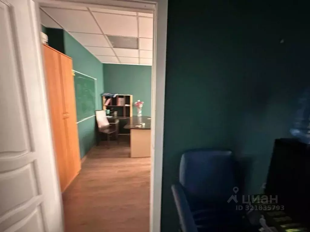 Помещение свободного назначения в Татарстан, Набережные Челны просп. ... - Фото 2