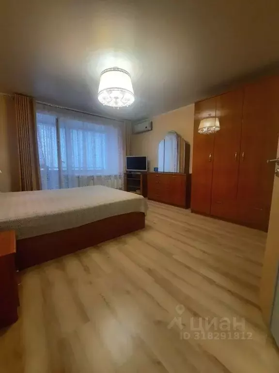 3-к кв. Курская область, Курск ул. Островского, 8 (60.5 м) - Фото 0