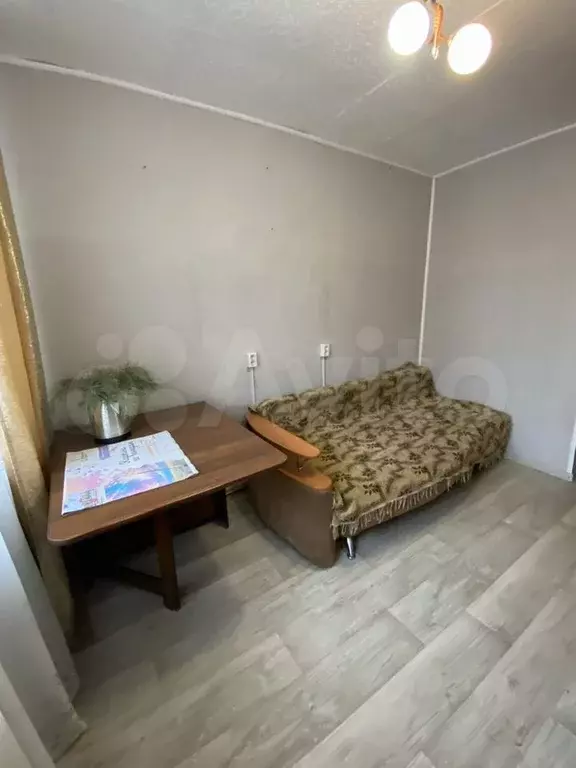 Комната 15 м в 1-к., 2/5 эт. - Фото 1