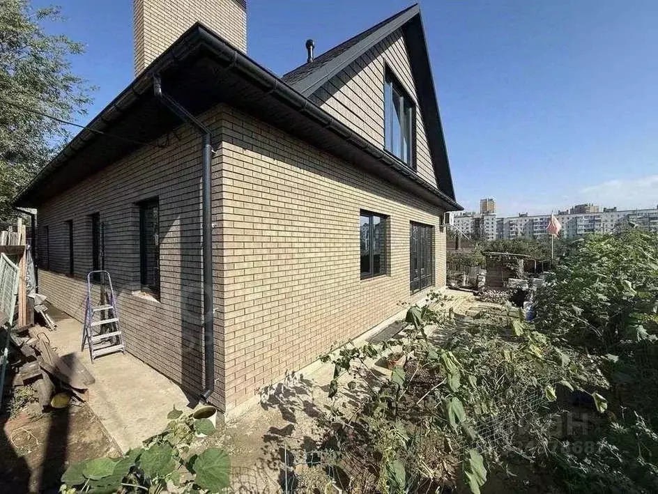 Дом в Волгоградская область, Волгоград Енисейская ул., 42 (203 м) - Фото 2