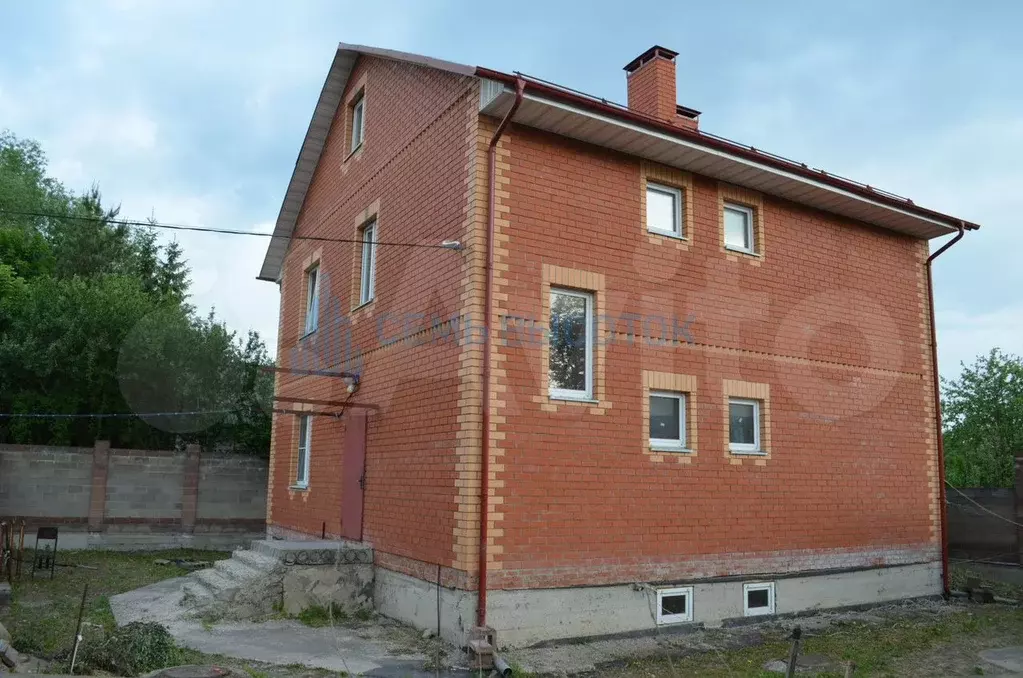 Коттедж 227 м на участке 10 сот. - Фото 0