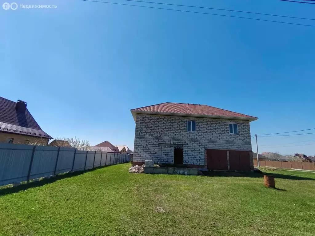 Дом в Старый Оскол, Залесная улица (185 м) - Фото 1