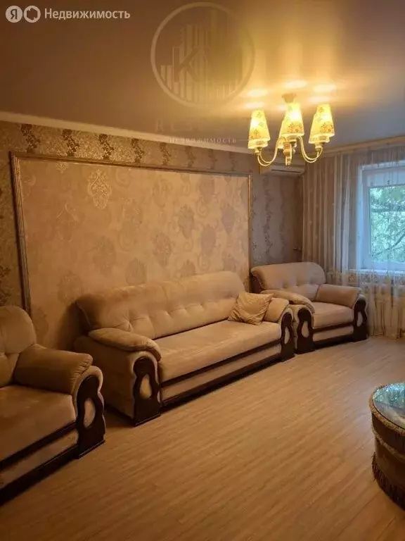 1-комнатная квартира: посёлок Свободы, улица Сергеева, 8 (94 м) - Фото 0