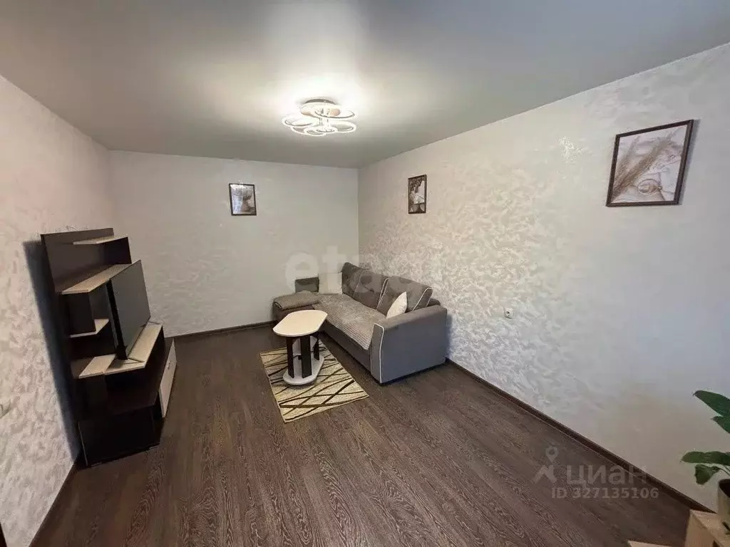 2-к кв. Воронежская область, Воронеж ул. Переверткина, 43 (50.0 м) - Фото 1