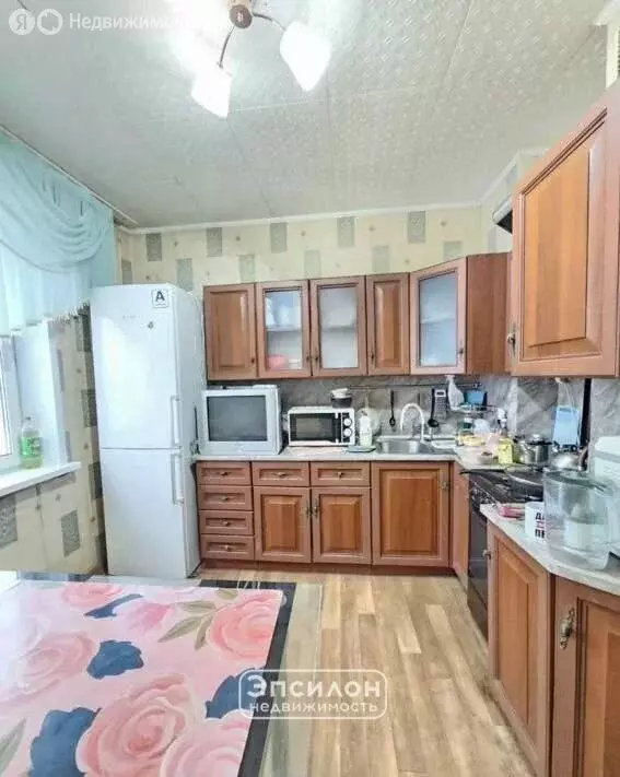 4-комнатная квартира: Курск, Студенческая улица, 2 (85 м) - Фото 1