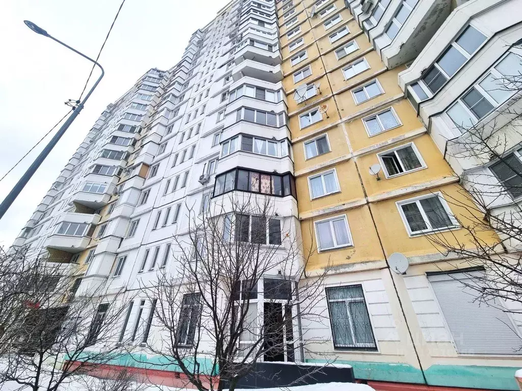 3-к кв. Московская область, Люберцы городской округ, Октябрьский пгт ... - Фото 0