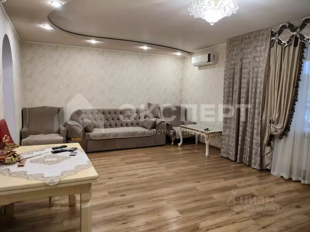 Дом в Краснодарский край, Динской район, Новотитаровская ст-ца ... - Фото 1