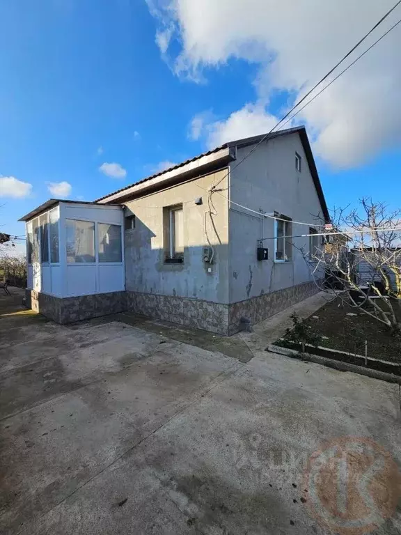 Дом в Крым, Сакский район, с. Ромашкино ул. Дружбы, 59А (83 м) - Фото 1