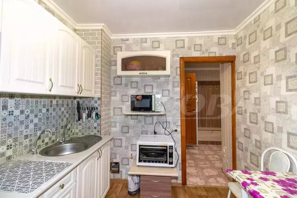 3-комнатная квартира: Тюмень, улица Муравленко, 15 (56 м) - Фото 2