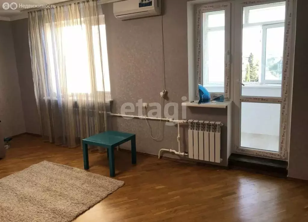 3-комнатная квартира: Севастополь, улица Героев Бреста, 44Г (68.8 м) - Фото 1
