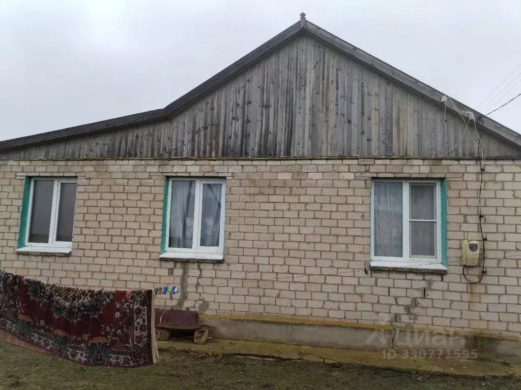 Дом в Калмыкия, Яшкульский район, пос. Элвг Советская ул., 10 (95 м) - Фото 1