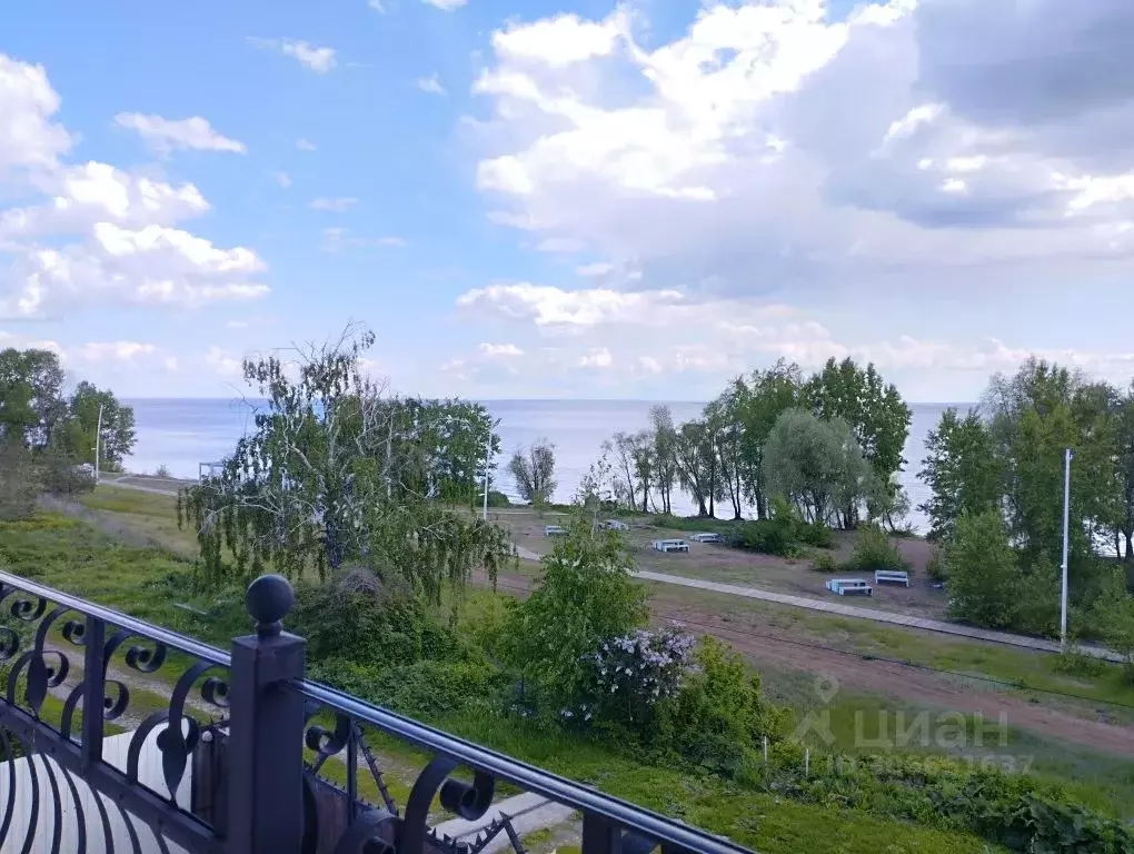 Дом в Татарстан, Лаишево Набережная ул., 1А (180 м) - Фото 2