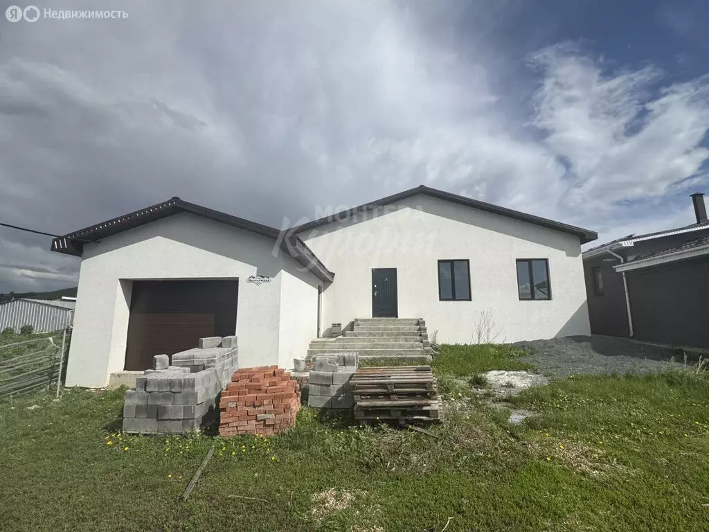 Дом в село Ташбулатово, Молодёжная улица, 51 (170 м) - Фото 0