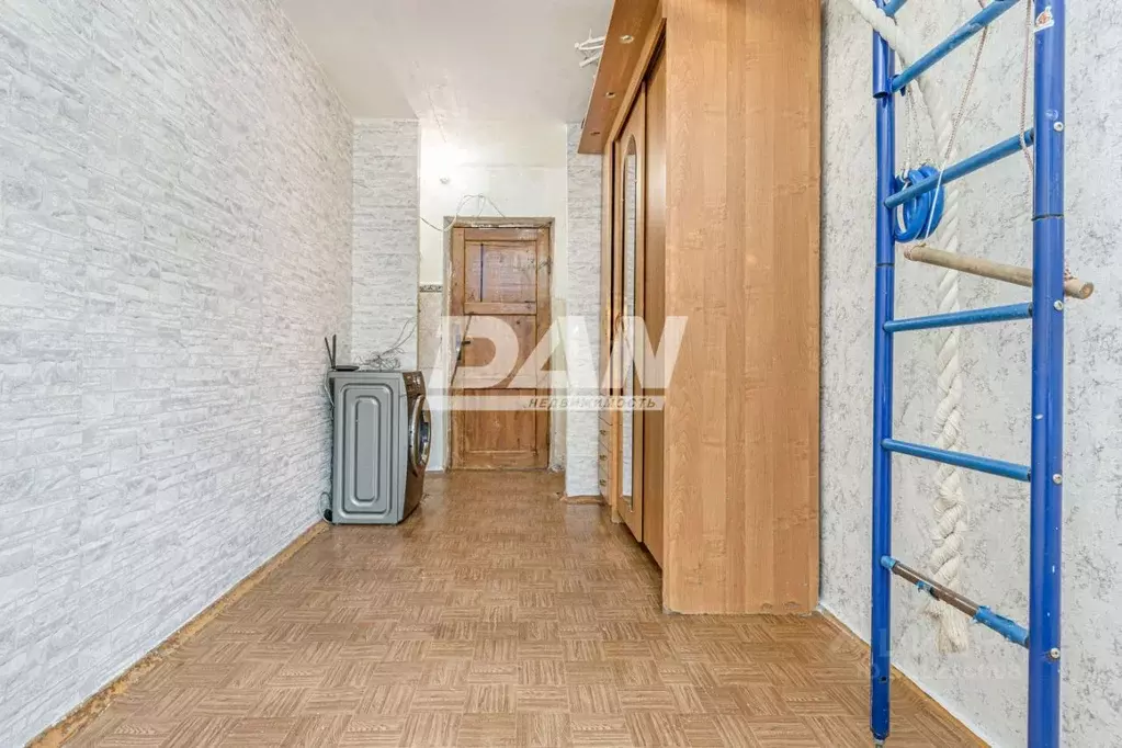 Комната Челябинская область, Челябинск ул. Гончаренко, 73А (12.1 м) - Фото 2