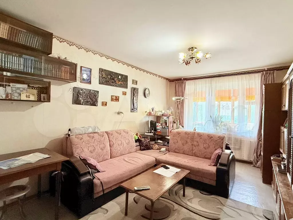 Доля в 3-к. квартире, 63 м, 2/9 эт. - Фото 1