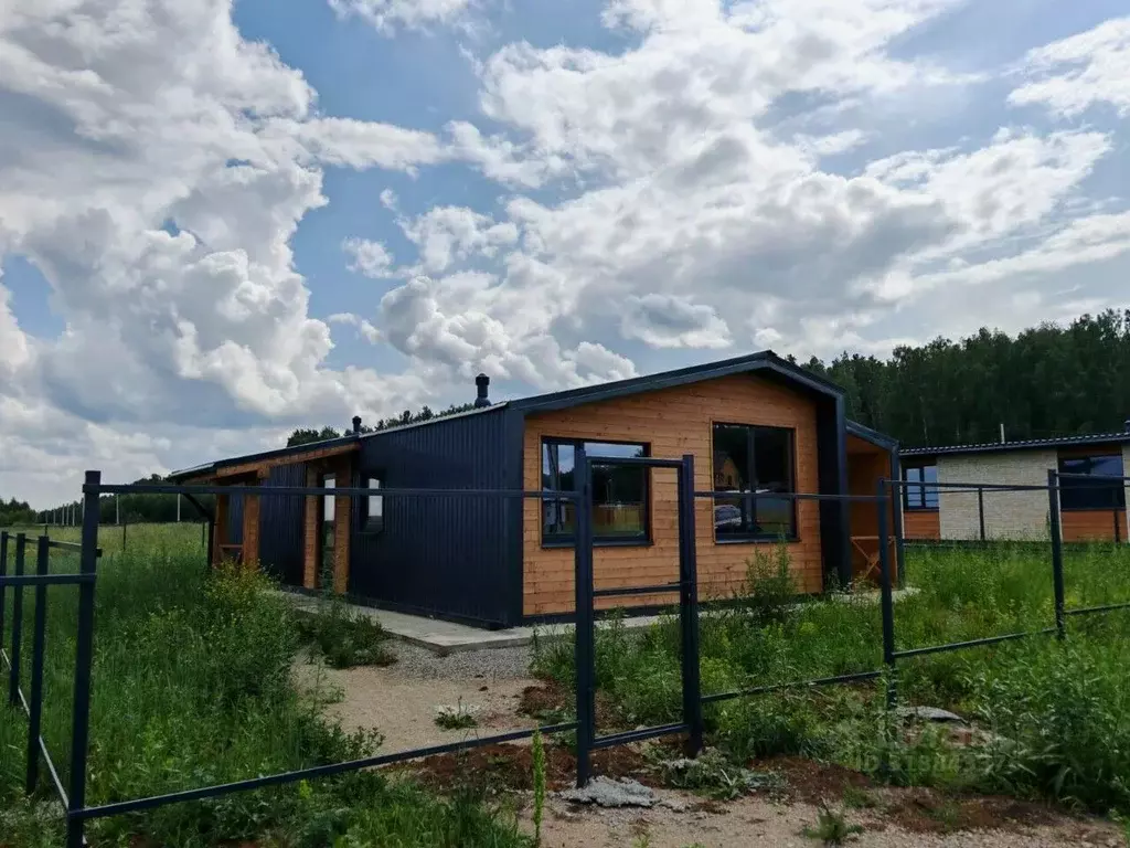 Дом в Свердловская область, Белоярский муниципальный округ, д. Гусева ... - Фото 1