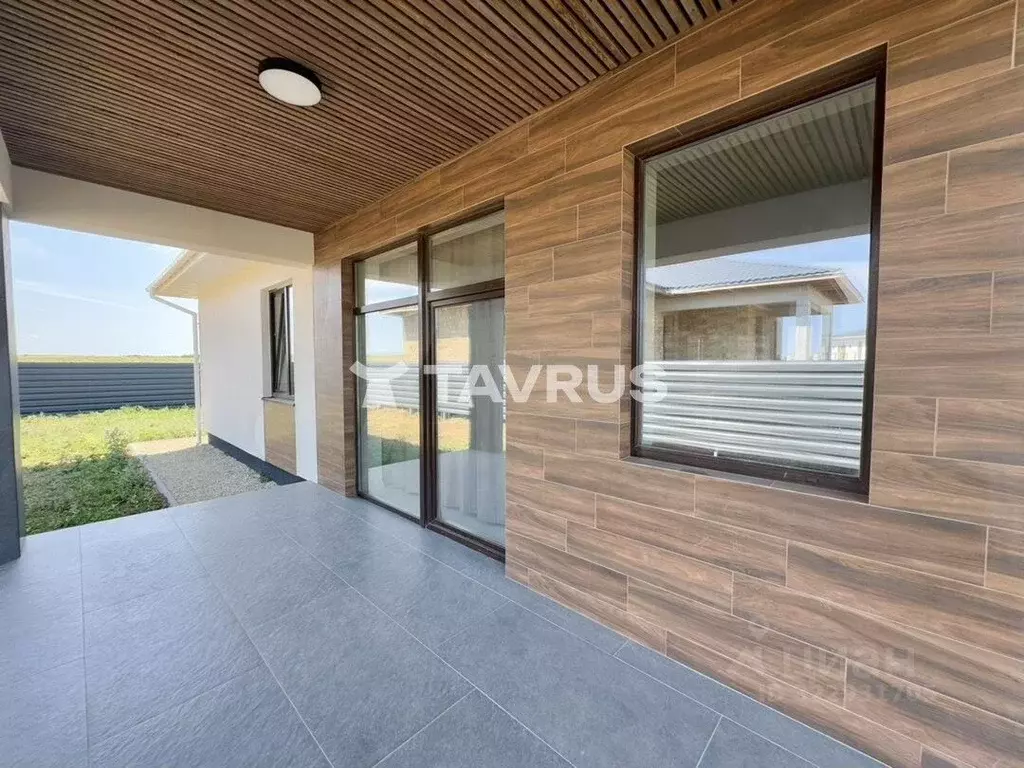 Дом в Крым, Симферопольский район, Мирновское с/пос, с. Белоглинка ул. ... - Фото 2