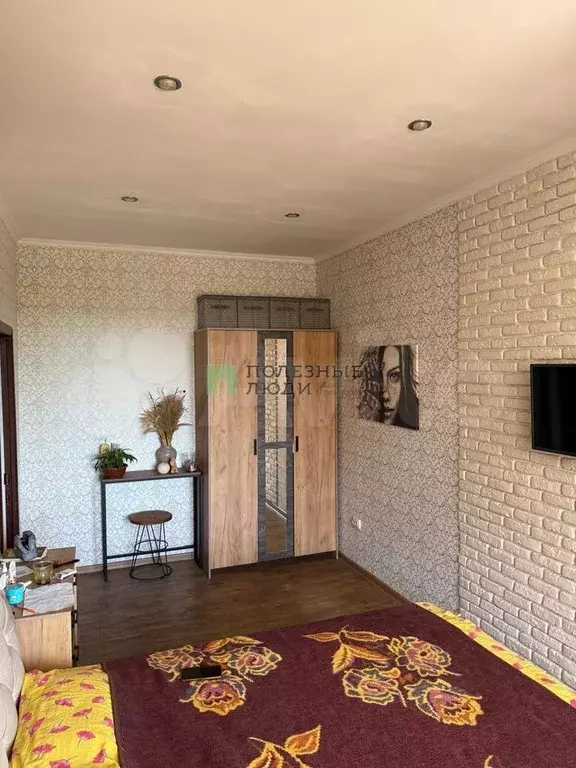 3-к. квартира, 77,1 м, 2/2 эт. - Фото 0