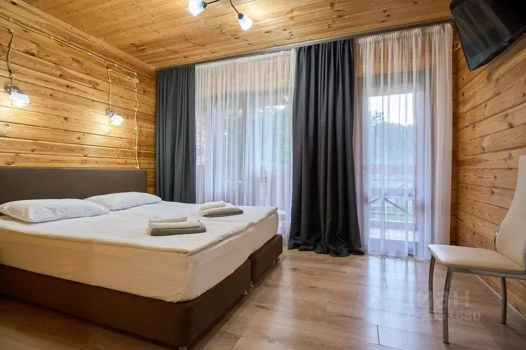 Комната Адыгея, Майкопский район, пос. Каменномостский ул. Речная, 34 - Фото 1