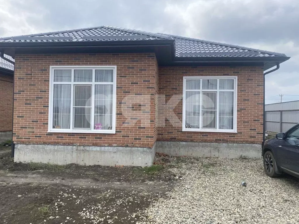 Дом в Краснодарский край, Кореновск ул. Хабибуллина (110 м) - Фото 1