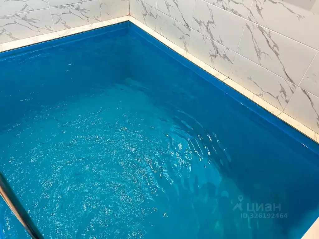 Дом в Татарстан, Казань ул. Клубная, 17 (200 м) - Фото 1