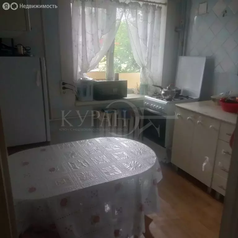 3-комнатная квартира: Батайск, улица Куйбышева, 150 (43 м) - Фото 0