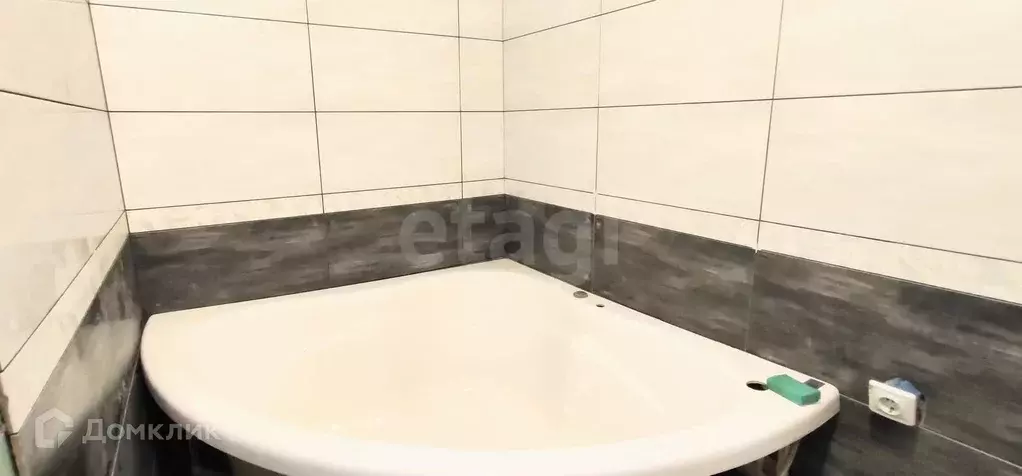 Продаётся 2-к квартира, 65 м - Фото 0