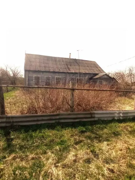 Дом в Брянская область, Навлинский район, Чичковское с/пос, с. Бутре ... - Фото 0