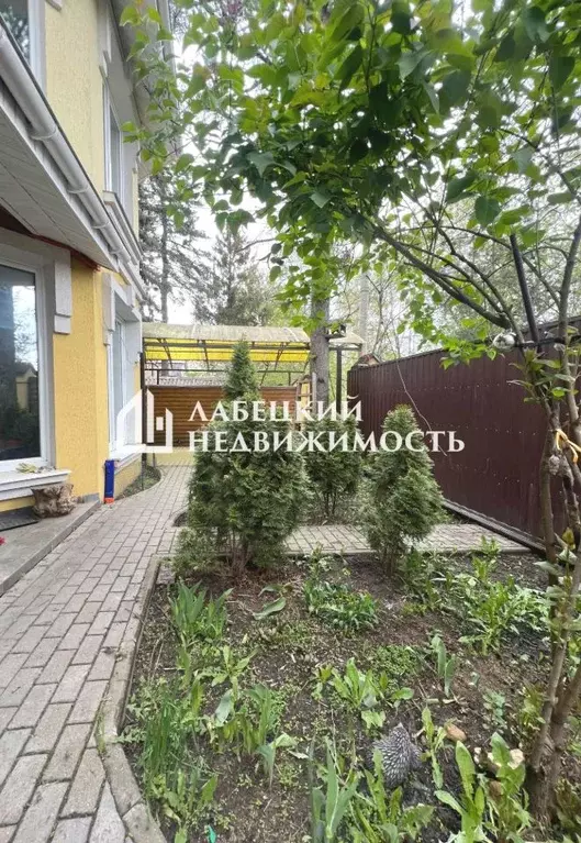 Дом в Московская область, Красногорск Опалиха мкр, ул. Чкалова, 47 ... - Фото 1