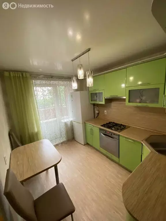 3-комнатная квартира: Курган, улица Криволапова, 13 (59.3 м) - Фото 0