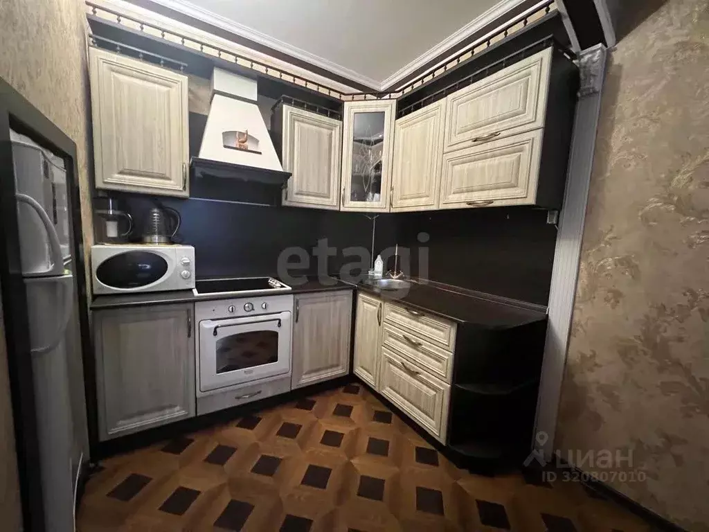 1-к кв. Ханты-Мансийский АО, Сургут ул. 30 лет Победы, 41 (53.0 м) - Фото 2