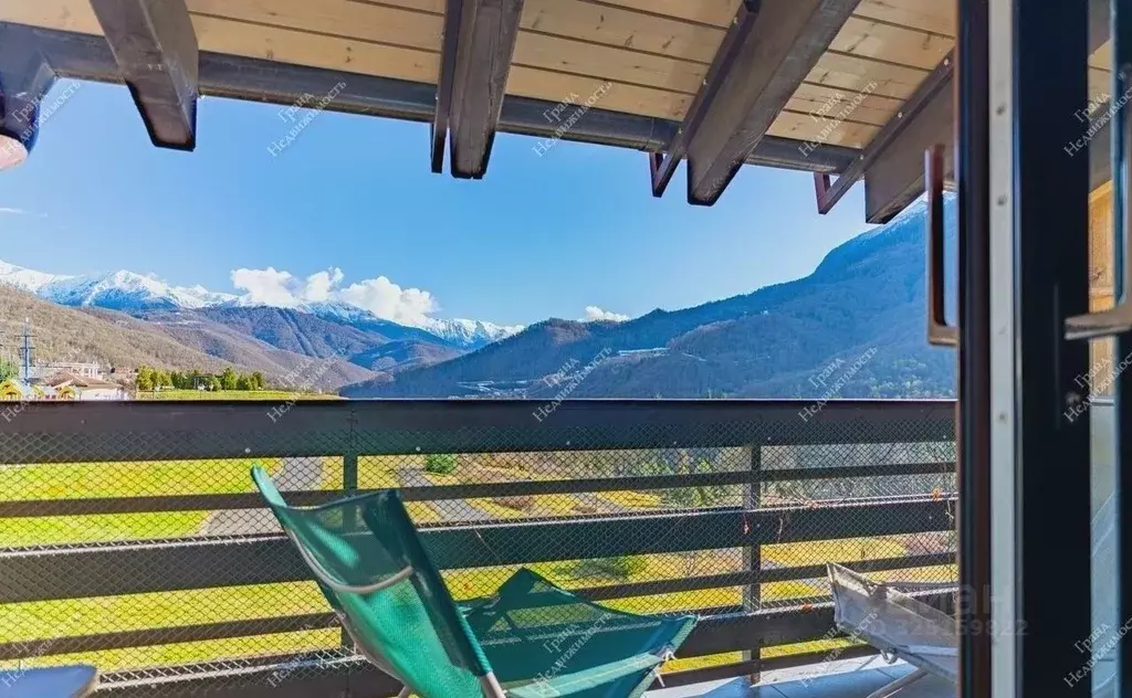 3-к кв. Краснодарский край, Сочи Красная Поляна пгт, ул. Калиновая, ... - Фото 1