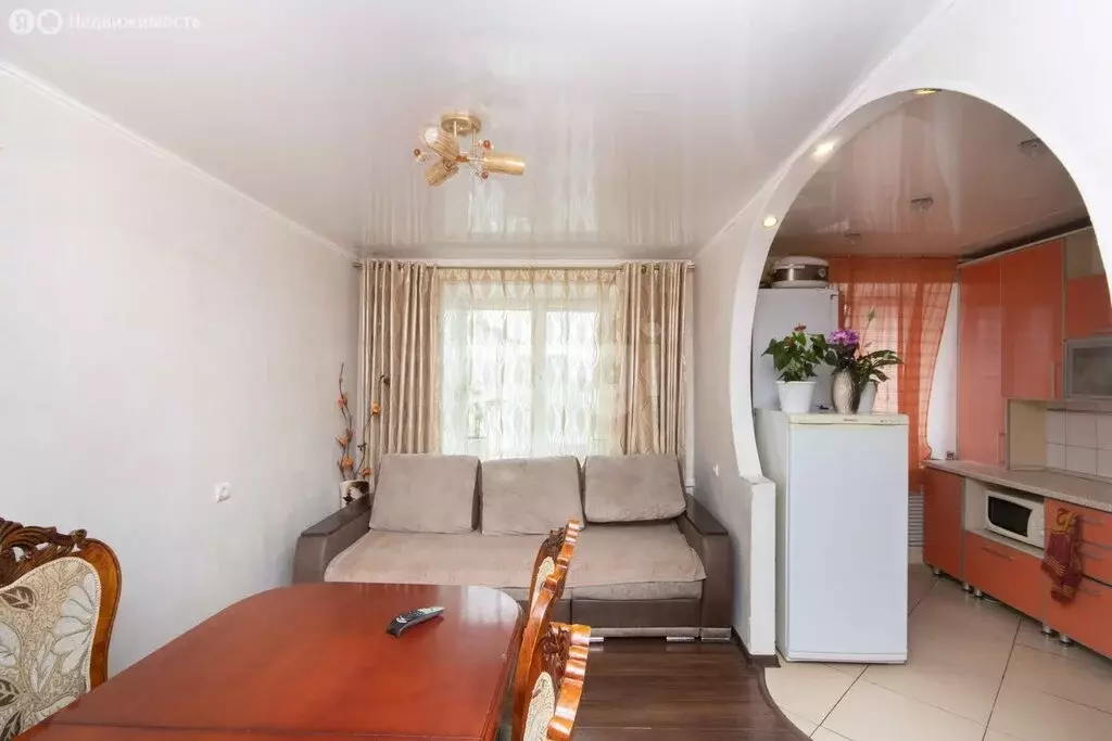 3-комнатная квартира: Ишим, улица Свердлова, 10 (58.6 м) - Фото 2