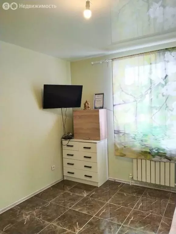 1-комнатная квартира: посёлок городского типа Стройкерамика, улица ... - Фото 0