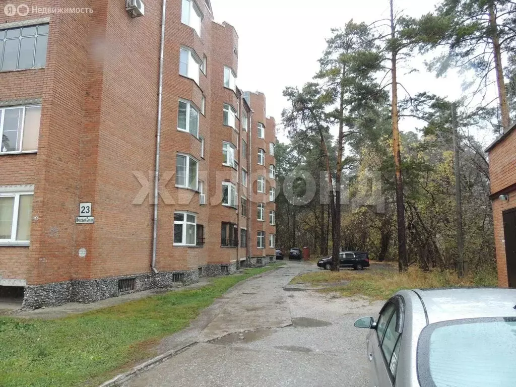 3-комнатная квартира: Бердск, улица Красный Сокол, 23 (113.4 м) - Фото 0