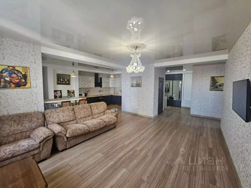 3-к кв. Омская область, Омск ул. Ватутина, 14 (100.0 м) - Фото 1
