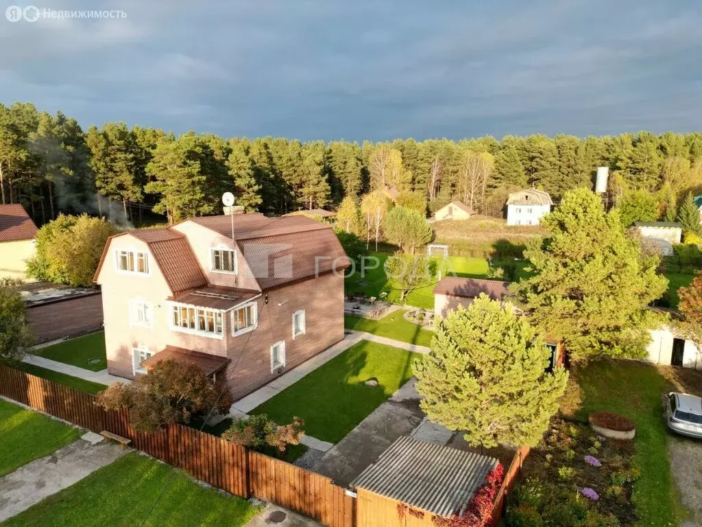 Дом в село Усть-Каменка, улица Мира, 105/3 (245 м) - Фото 1