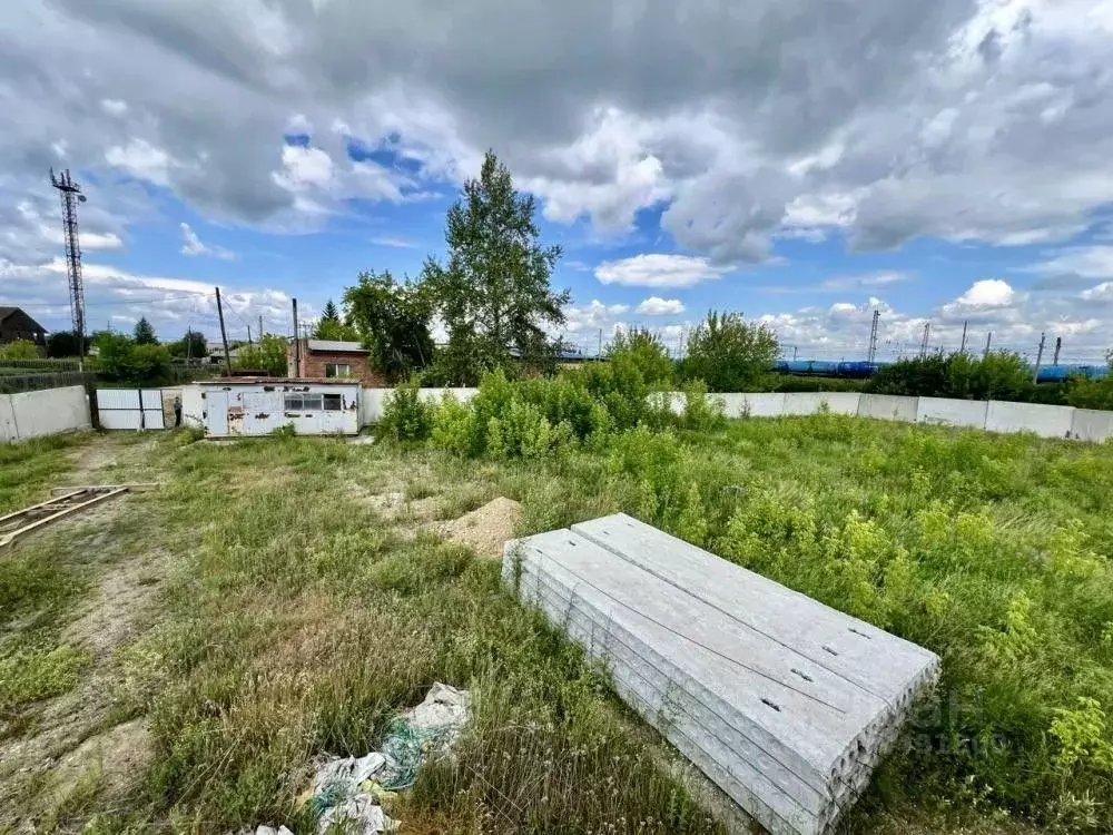 Участок в Иркутская область, Ангарский городской округ, пос. Мегет ул. ... - Фото 1