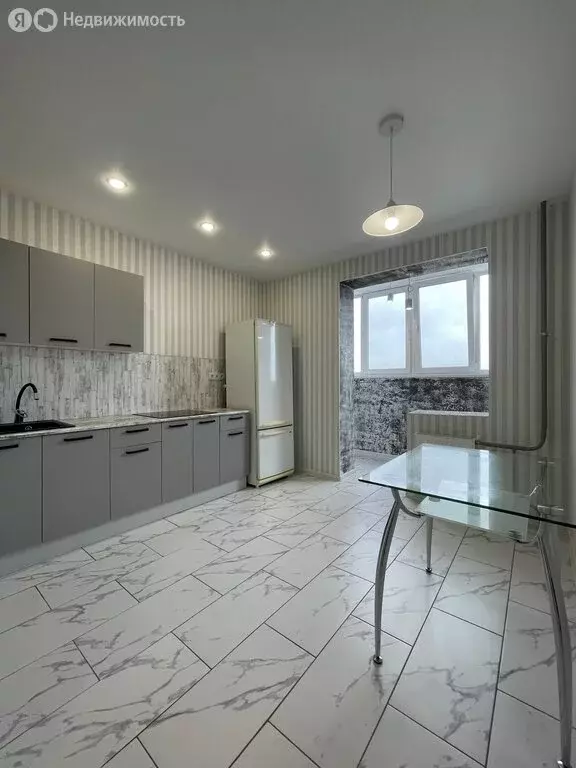 2-комнатная квартира: Оренбург, улица Братьев Хусаиновых, 8 (57.1 м) - Фото 2