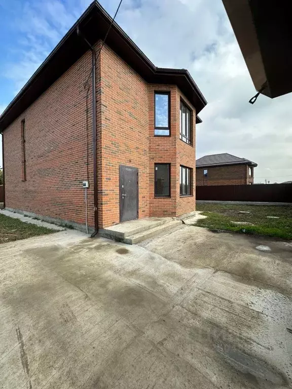 Дом в Краснодарский край, Краснодар пос. Российский, ул. Имени В.М. ... - Фото 1