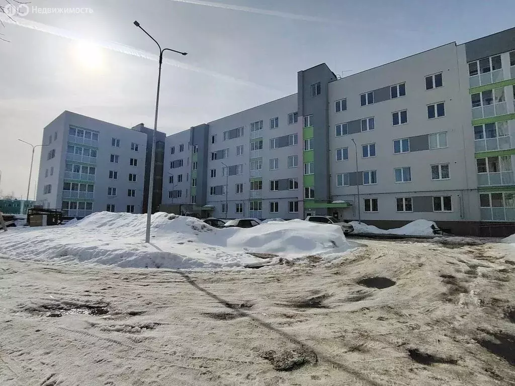 2-комнатная квартира: Бор, район Октябрьский, Молодёжная улица (57 м) - Фото 2